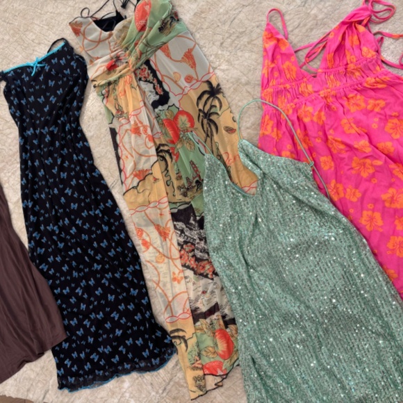 dresses - Picture 3 of 4